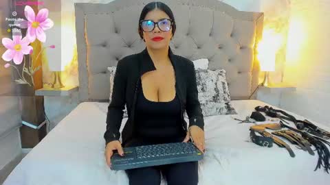 aisha__cambell online show from 14, 7, 2026
