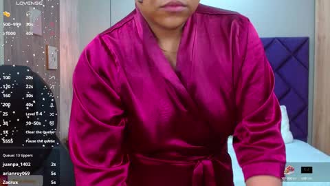 Snapshot of aisha_violet chatting on 2, 2, 2025 Aisha Violet online show from 2, 2, 2025