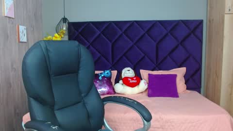 Snapshot of aisha_violet chatting on 7, 2, 2025 Aisha Violet online show from 7, 2, 2025