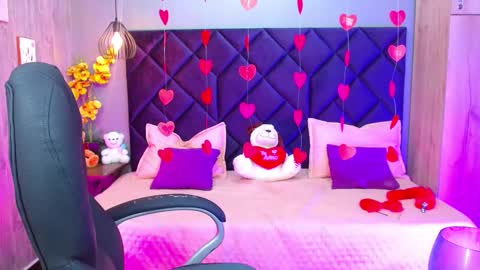 Snapshot of aisha_violet chatting on 14, 2, 2025 Aisha Violet online show from 14, 2, 2025