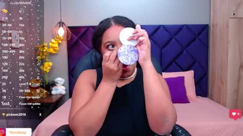 Snapshot of aisha_violet chatting on 12, 3, 2025 Aisha Violet online show from 12, 3, 2025