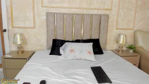 aishalehmann online show from 16, 10, 2025