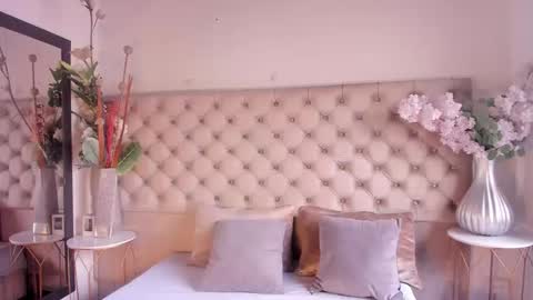 Snapshot of aishavalcazar chatting on 20, 12, 2025 AishaValcazar online show from 20, 12, 2025