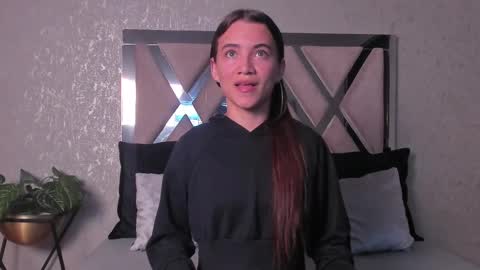 Snapshot of aitana_baker_ chatting on 1, 3, 2025 little aitana online show from 1, 3, 2025