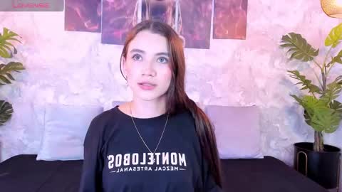 Snapshot of aitana_baker_ chatting on 20, 10, 2025 little aitana online show from 20, 10, 2025