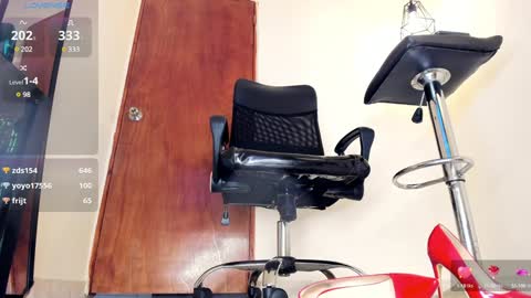 Snapshot of aitana_purple chatting on 23, 12, 2024 Aitana online show from 23, 12, 2024