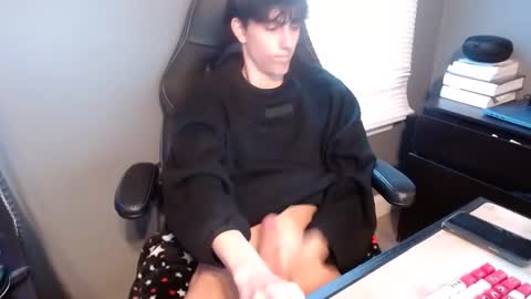 Snapshot of aittamz chatting on 16, 12, 2024 matt online show from 16, 12, 2024