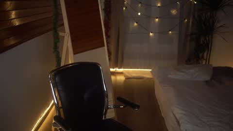 Akaneiro online show from 18, 12, 2024