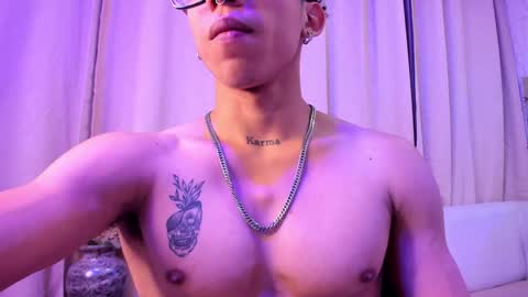 akazaboy online show from 18, 1, 2025