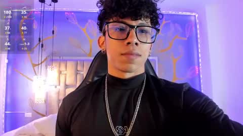 akazaboy online show from 17, 9, 2025