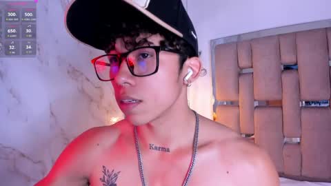 akazaboy online show from 7, 5, 2026