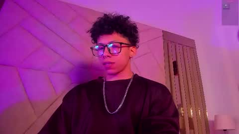 akazaboy online show from 10, 7, 2026