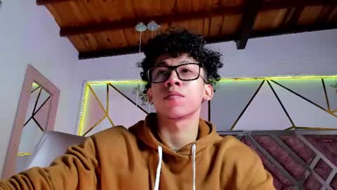 akazaboy online show from 19, 7, 2026