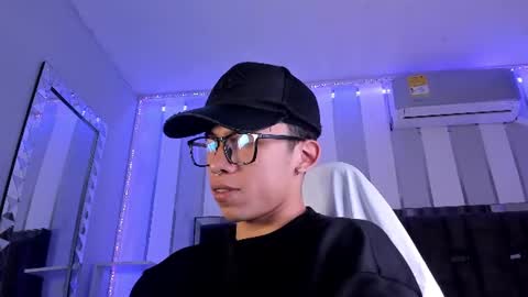 akazaboy online show from 3, 8, 2026