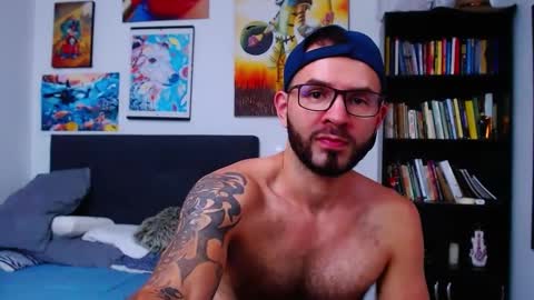 Snapshot of akiles_r chatting on 13, 12, 2024 akiles online show from 13, 12, 2024