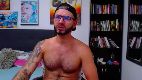 Snapshot of akiles_r chatting on 7, 1, 2025 akiles online show from 7, 1, 2025