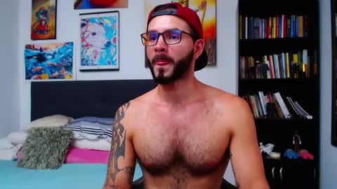 Snapshot of akiles_r chatting on 28, 1, 2025 akiles online show from 28, 1, 2025