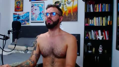 Snapshot of akiles_r chatting on 7, 10, 2025 akiles online show from 7, 10, 2025