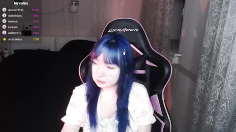 akirahartyx online show from 10, 2, 2026