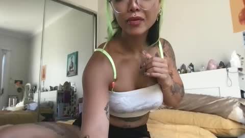 Snapshot of akirazayy chatting on 1, 12, 2025 Akira Zay online show from 1, 12, 2025