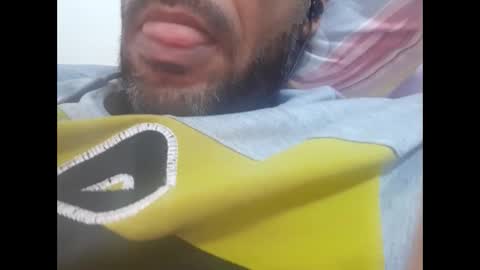 Snapshot of akram_40 chatting on 23, 10, 2025 Brown arab man online show from 23, 10, 2025