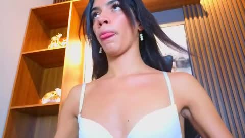 Alahia Rodriguez online show from 2, 5, 2026