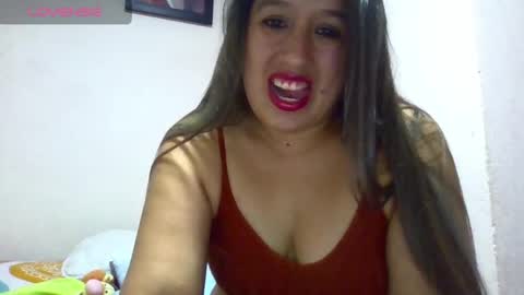 Snapshot of alahia_fox chatting on 1, 2, 2025 alahia online show from 1, 2, 2025