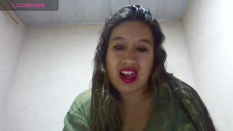 Snapshot of alahia_fox chatting on 23, 2, 2025 alahia online show from 23, 2, 2025