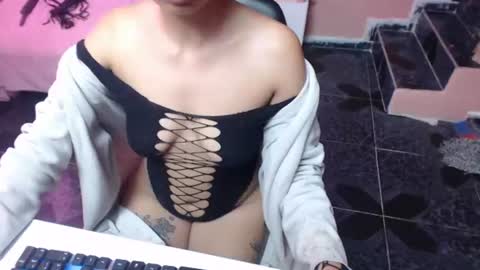alaia_blue1 online show from 28, 7, 2026
