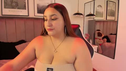 Alaia Carter online show from 10, 9, 2025