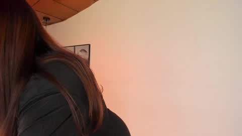 Alaia Carter online show from 3, 10, 2025