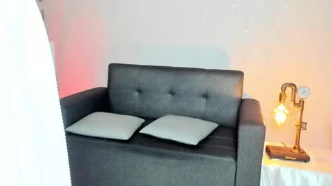 Snapshot of alaia_love77 chatting on 4, 7, 2026 Alaia online show from 4, 7, 2026