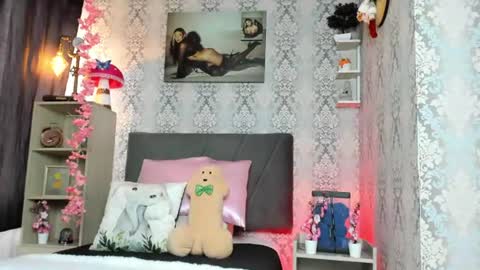 Snapshot of alaia_love77 chatting on 26, 7, 2026 Alaia online show from 26, 7, 2026