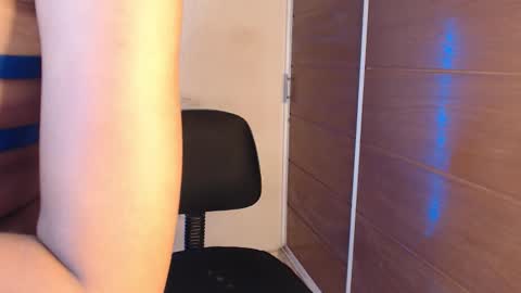 Snapshot of alaina_saint chatting on 18, 12, 2025 AlainaSaint online show from 18, 12, 2025