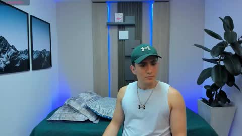 Alan  Kevin can we reach 100 thumbs up please guys  online show from 7, 11, 2025