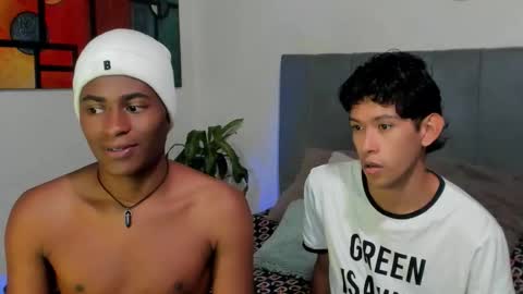 Snapshot of alan_scot chatting on 22, 10, 2025 Alan and Criss - WE JUST FRIENDS WITH BENEFITS BOTH VERS online show from 22, 10, 2025