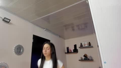 Maeve  online show from 25, 2, 2025