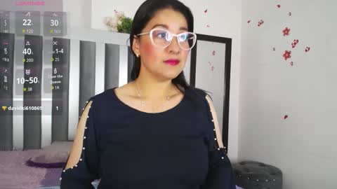 Snapshot of alana_steel_1 chatting on 23, 10, 2025 Alana  online show from 23, 10, 2025