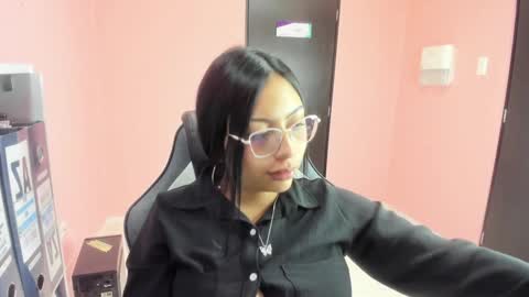 alanapetterson online show from 30, 1, 2025