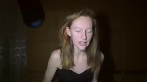 Elisa online show from 6, 3, 2025