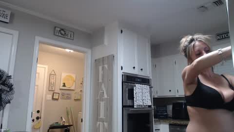 Snapshot of alannarack chatting on 13, 9, 2025 Alanna Rack online show from 13, 9, 2025