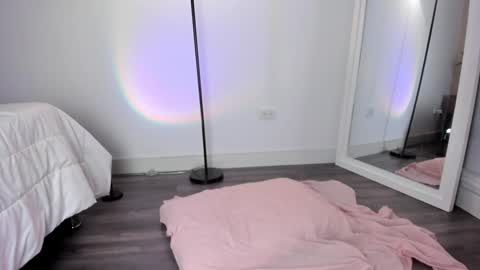 Alanna Cute Russell online show from 7, 2, 2025