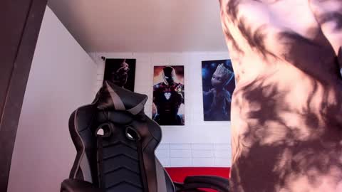 Snapshot of alannaughty_ chatting on 13, 12, 2024 alannaughty_ online show from 13, 12, 2024