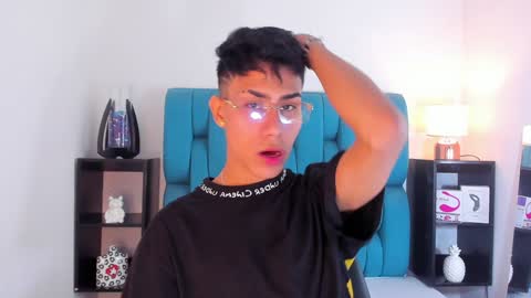 Snapshot of alannaughty_ chatting on 21, 1, 2025 alannaughty_ online show from 21, 1, 2025