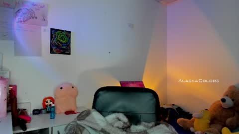 Snapshot of alaska_colors chatting on 23, 6, 2026 Caro online show from 23, 6, 2026