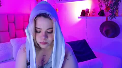 Snapshot of albaandthayron chatting on 4, 4, 2026 albaandthayron online show from 4, 4, 2026
