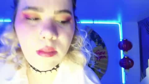 Snapshot of albaandthayron chatting on 6, 5, 2026 albaandthayron online show from 6, 5, 2026