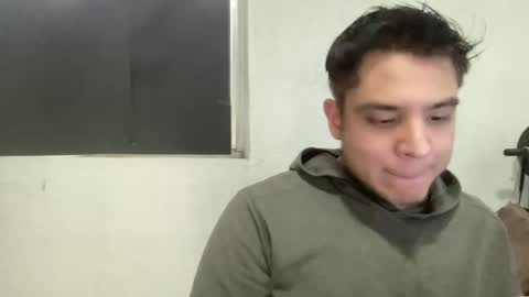 Snapshot of alber753713 chatting on 17, 6, 2026 alber753713 online show from 17, 6, 2026
