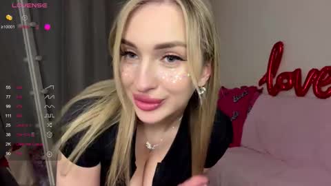 Snapshot of albertinadez chatting on 9, 3, 2026 Viktoria online show from 9, 3, 2026