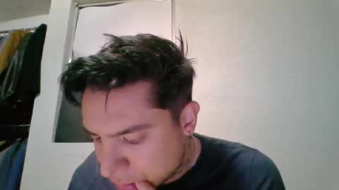 albertoarenas16 online show from 8, 5, 2026